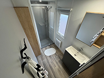 RapidhomeElite 1049 2023 villavagn – badrum